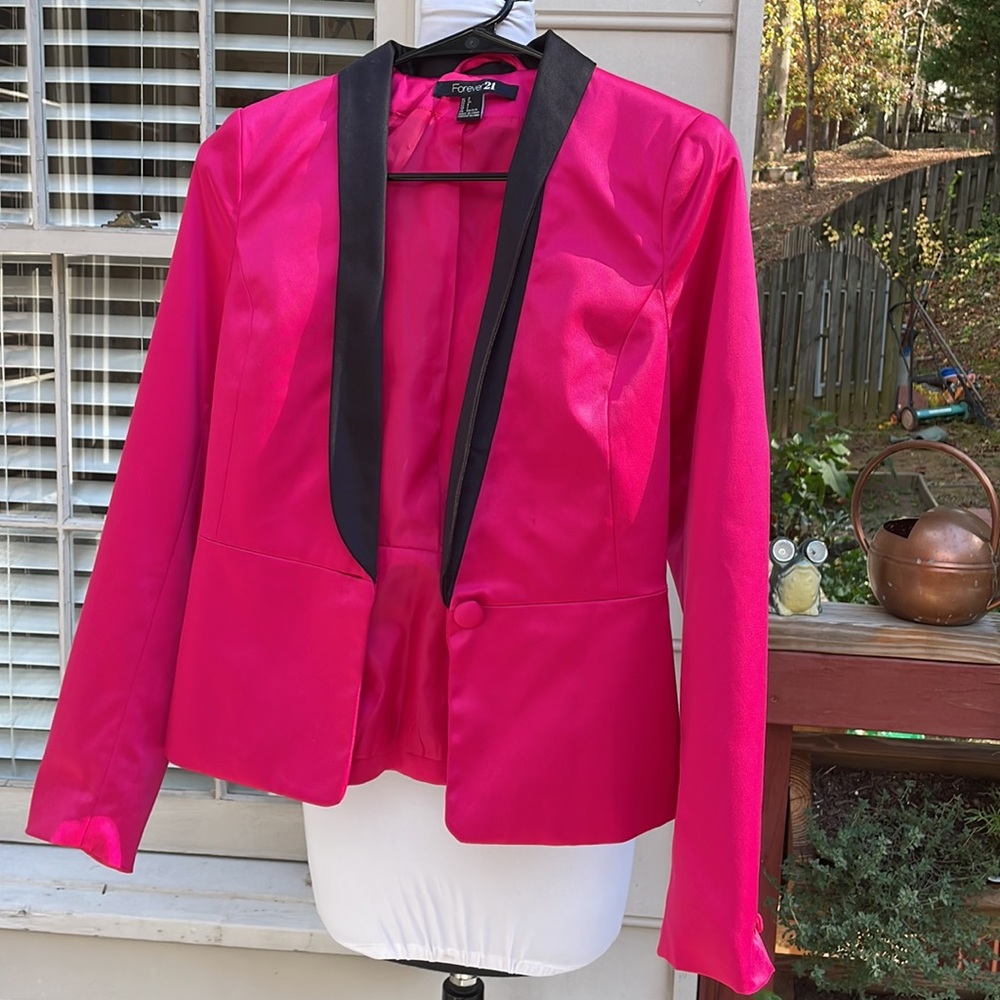 Women's Pink/Fuchsia Blazer with Black Lapel Size 4
